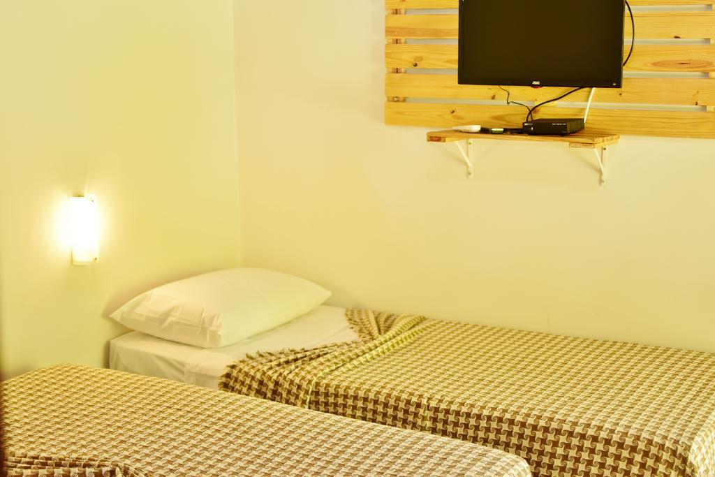 Pousada Boldro Home Фернанду ди Нороня Екстериор снимка